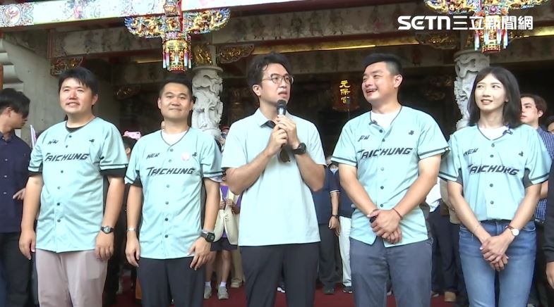 沈伯洋出席台中臺灣尚勇盃陀螺比賽(圖/翻攝畫面)
