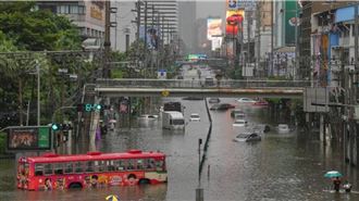泰國曼谷暴雨成災！50區進入災害狀態