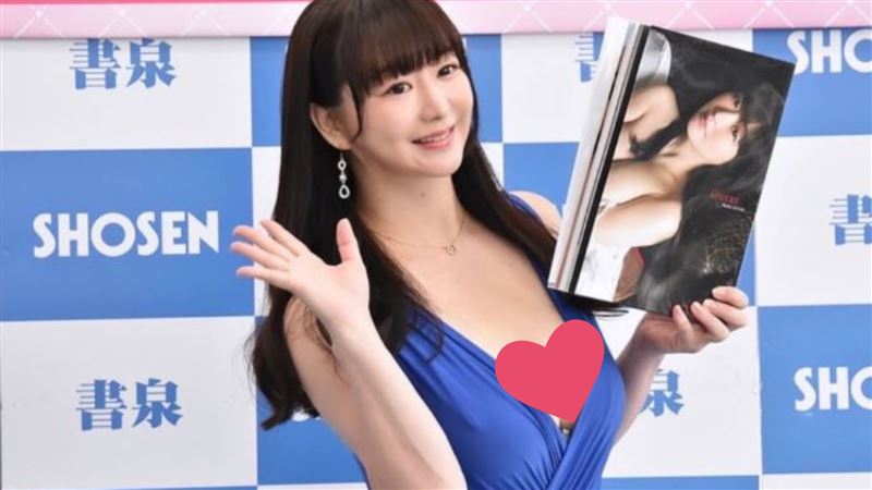 45歲的日本女星步理惠子罹患大腸癌,自曝悲慘經歷,一天跑超多次廁所。(圖/翻攝自IG @riekoayumi)