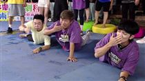 胡瓜外景出事了！闖關突從鐵架掉落重摔
