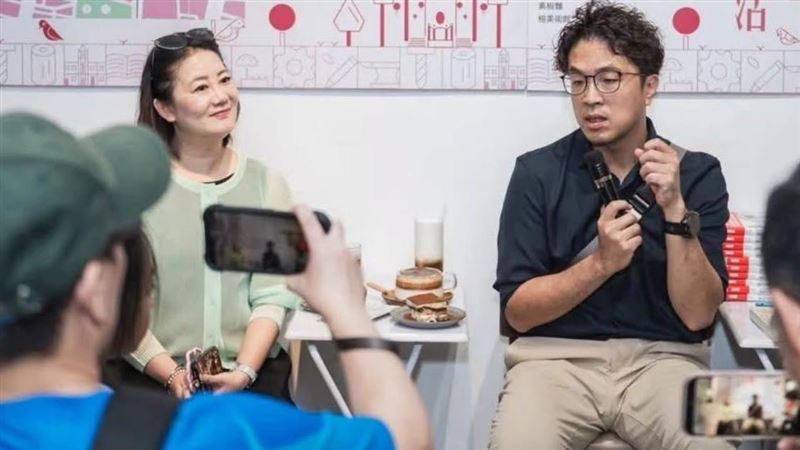 沈伯洋不贊成狸貓換太子 吳思瑤力讚這句