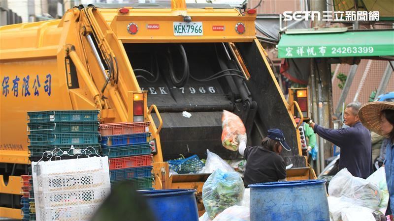 花蓮市公所找來知名配音員林筱玲、陳美貞,分別以「大雄」與「哆啦A夢」的聲線錄製宣導內容,讓原本制式的環保宣導瞬間變得超有戲。(資料圖/記者王乙徹攝影)