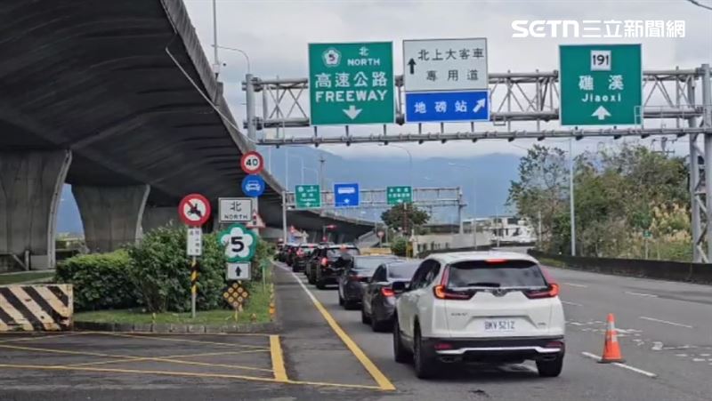 國5塞爆!導航小路別信 苦主:繞回原點