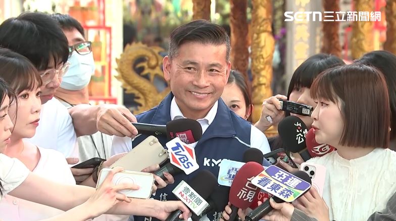 蔣萬安與許甫互動,戴錫欽受訪表示他不認為這是跨過什麼紅線。(圖/翻攝畫面)