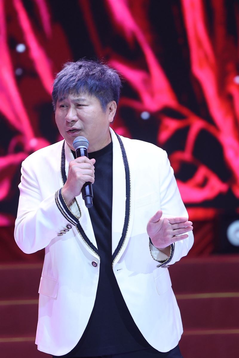 胡瓜抱病登上「鑽石舞台之夜」演出。(圖/記者鄭孟晃攝影)