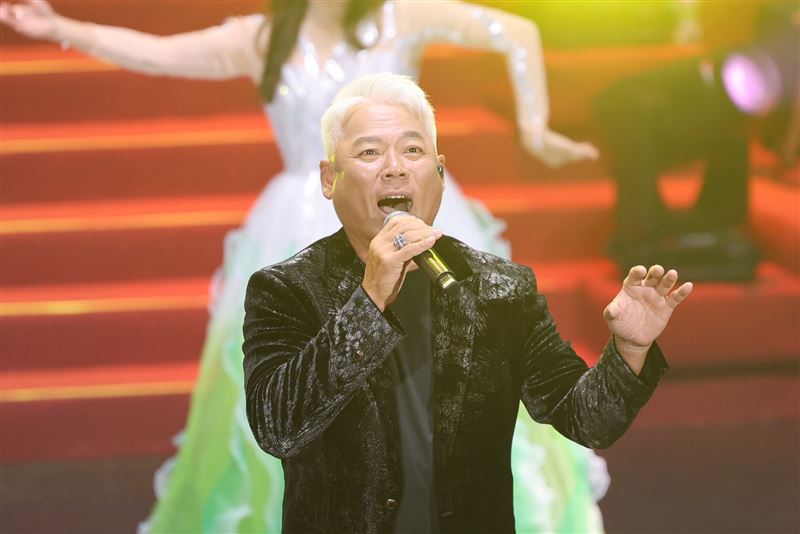 巫啟賢壓軸登上鑽石舞台之夜演唱會。(圖/記者鄭孟晃攝影)