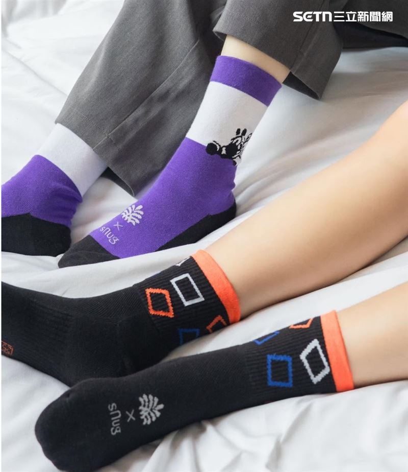 sNug攜手老爺行旅推出聯名襪款,此次聯名襪款將台中大毅老爺行旅的品牌元素融入設計,讓旅途中看見的風景與熟悉的符號。(圖/sNug提供)
