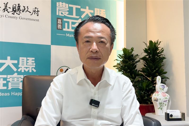 今(28)日是民進黨創黨40週年紀念日,民進黨自製網路節目《爸媽叫我不要談政治》推出第九集新影片「為什麼要支持民進黨」。(圖/民進黨提供)