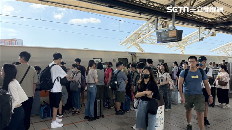 有旅客向《三立新聞網》分享台中站最新實況。（圖／記者賴俊佑攝影）