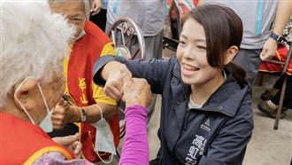 高虹安列托育成果　莊競程連假掃街爭支持