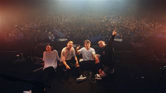 樂團主唱演出前爆哭　深陷低潮累到沒察覺