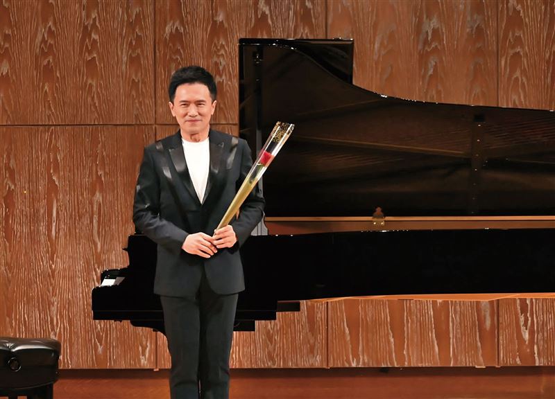 「鋼琴王子」陳冠宇擔任北市大人文藝術學院院長兼音樂系代主任,捲入特權教師與圖利爭議。(翻攝北市大音樂系臉書)