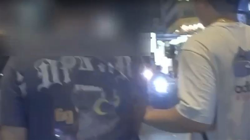 新北市汐止區昨晚（28日）發生當街擄人案。（圖／翻攝畫面）