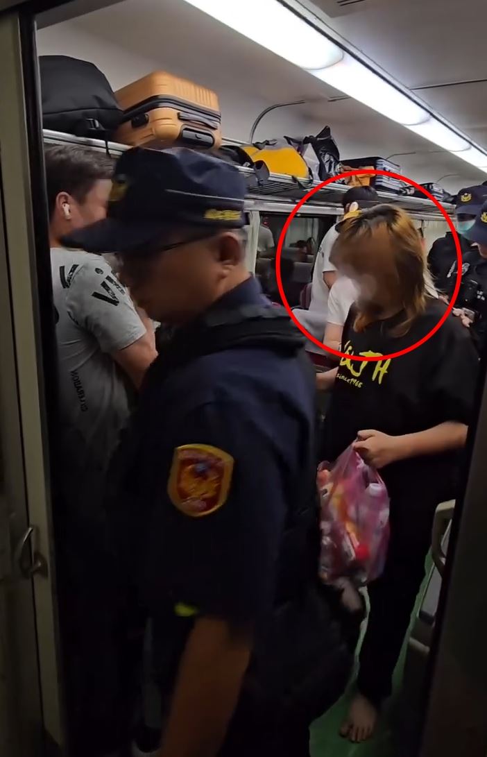 中秋連假最後一天,一名女子逃票搭自強號,還在車廂內抽菸,遭台鐵解除運送契約。(圖/翻攝自三鐵情報社臉書)