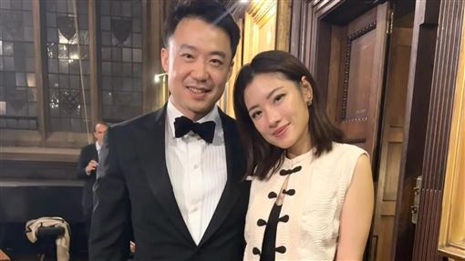 罕見同框　薄瓜瓜攜台灣千金愛妻重返牛津