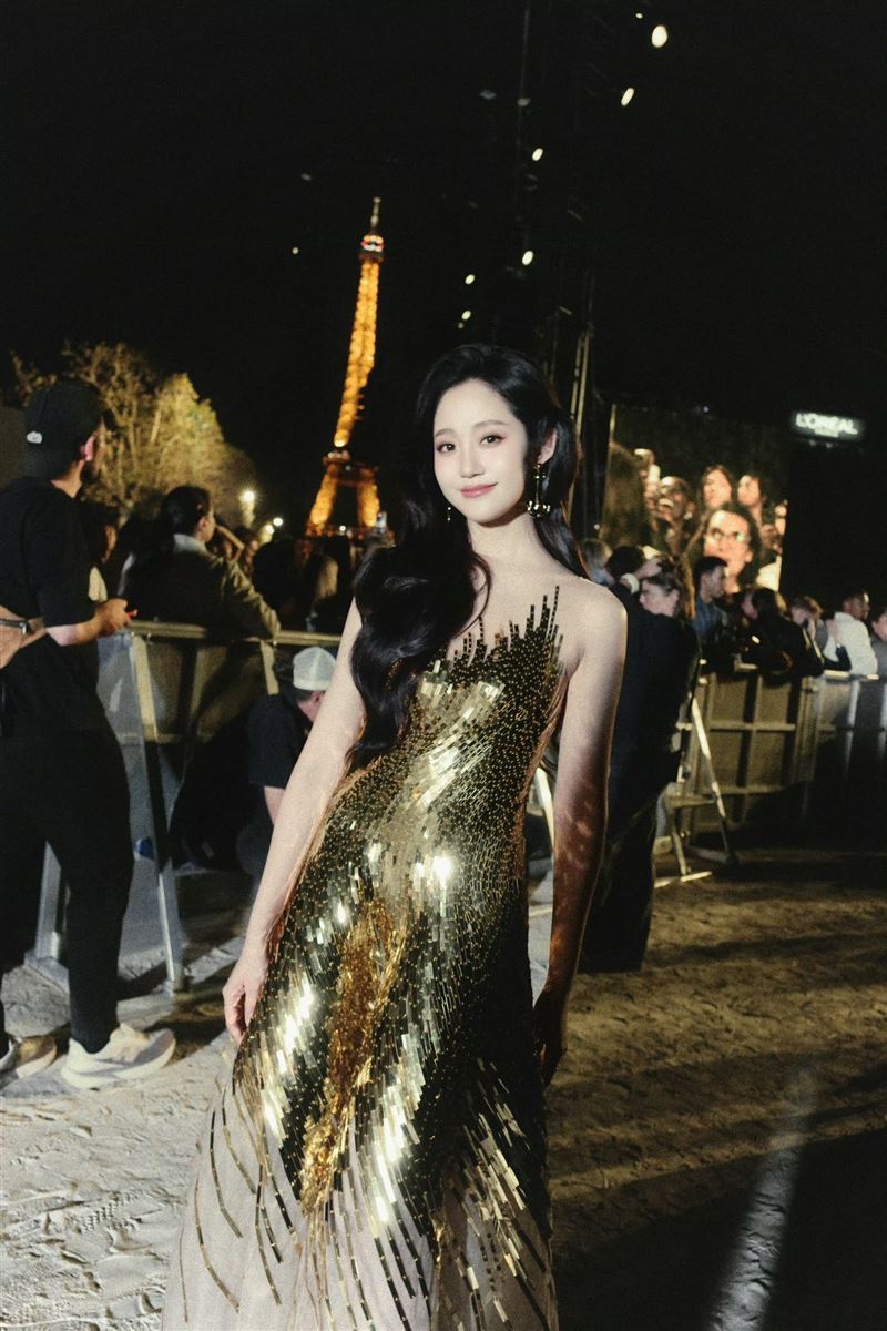 中國女星萬千惠擁有高人氣。(圖/翻攝自萬千惠微博)