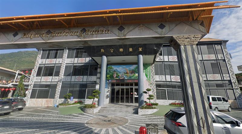 萬榮鄉公所提醒，發給在地的振興經濟禮金期限將至。（圖／翻攝自Google街景）