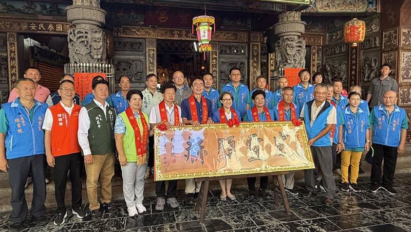 蕭美琴赴南投　温世政提水里溪發展構想