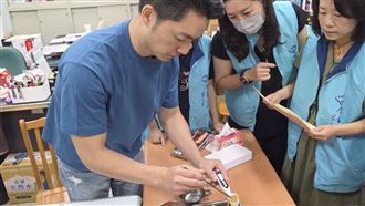 不忍了？蔣萬安衝金華國中親檢測午餐鹹度