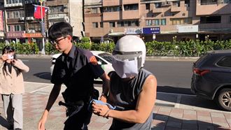 劣父逼幼女掛畜生小偷遊街　親友揭露這事