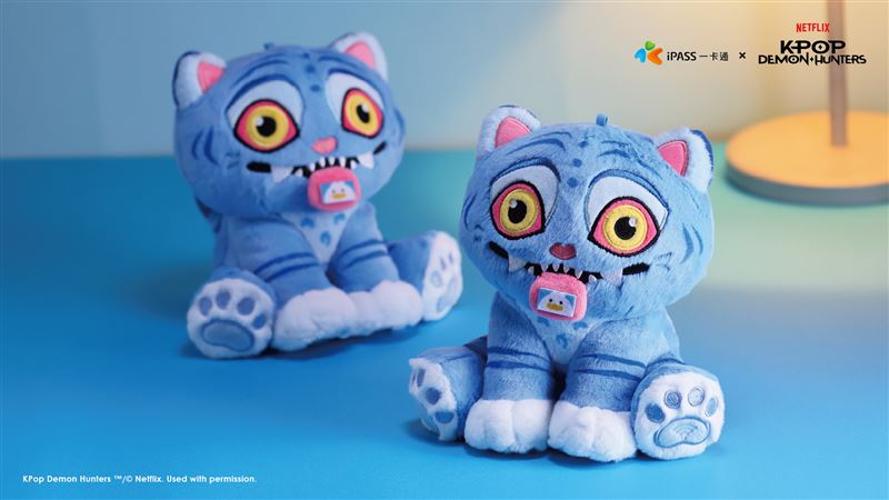 全球「最搶鏡吉祥物」超萌誕生!KPop獵魔女團《Derpy》絨毛造型一卡通。(圖/品牌業者提供)