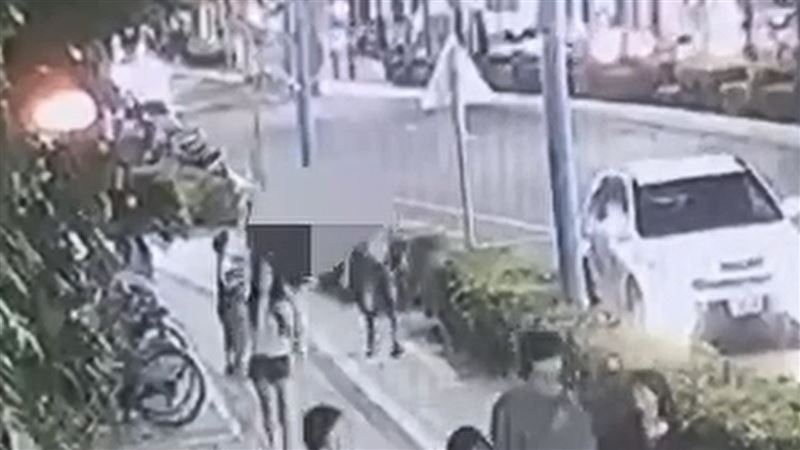 郭男與吳女衝突過程。(圖/翻攝畫面)