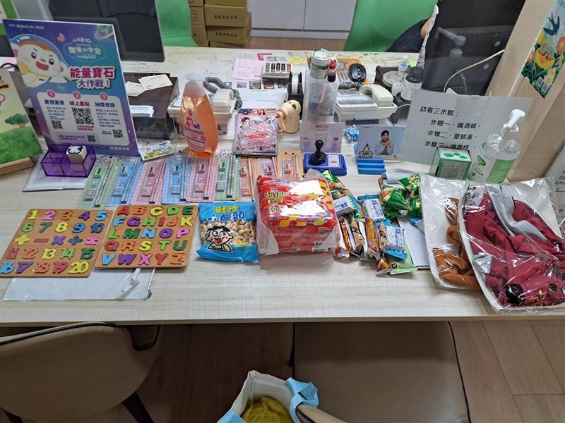 唐治平捐贈物資。(圖/唐治平提供)