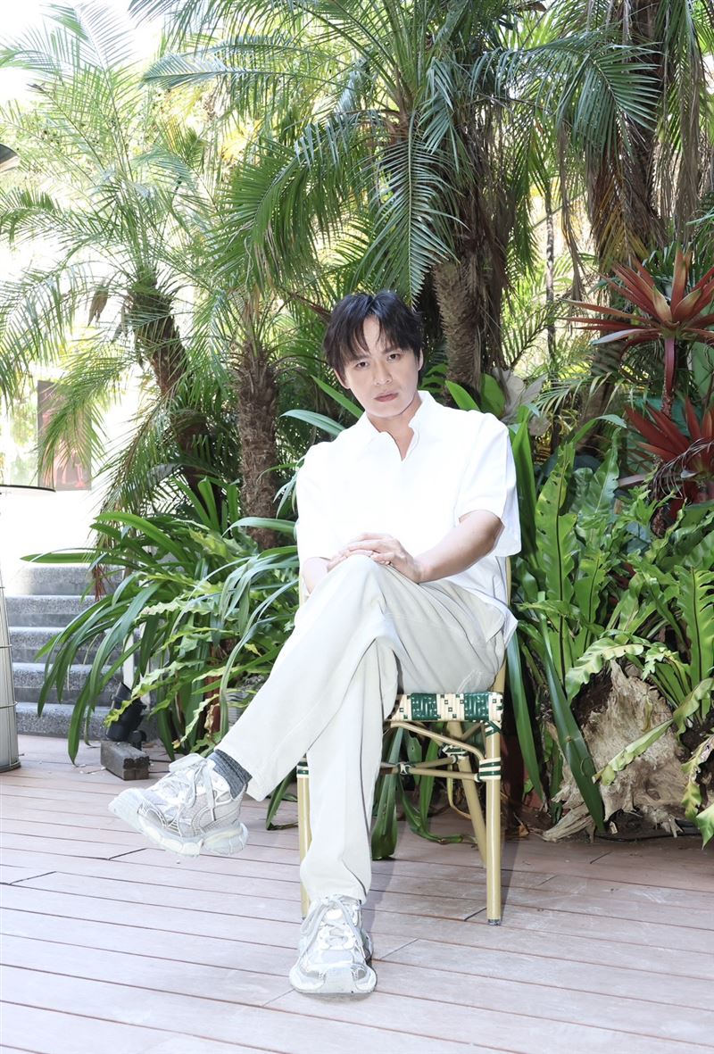 談到薛仕凌因閃兵案而未報名金鐘獎，黃鐙輝直言相當可惜，但尊重對方決定。（圖／記者田俊彥攝影）