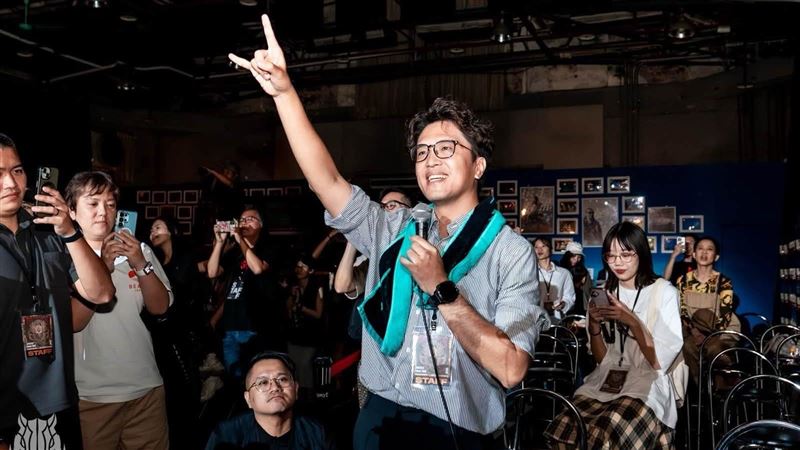 沈伯洋昔日自介被翻出　「一句話」網讚爆