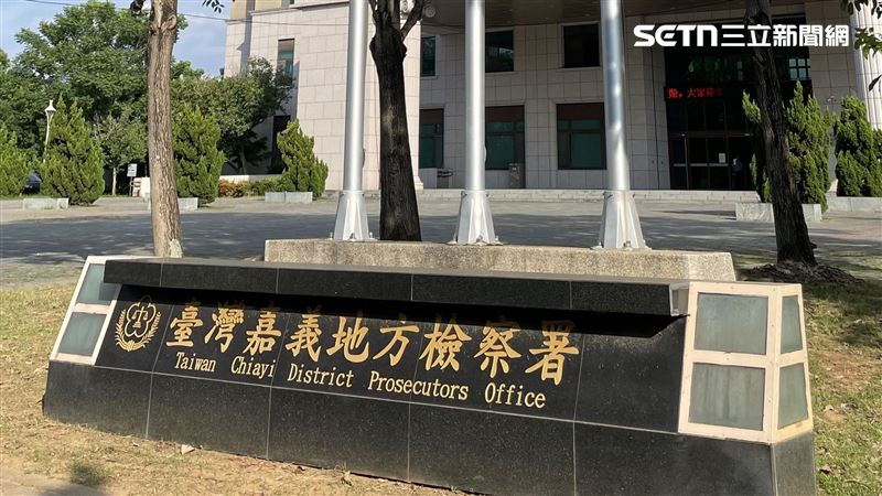 搭火車手肘猛碰鄰座女乘客腰、腿,檢認定「性騷」噁男慘了:加重其刑!(圖/翻攝畫面)
