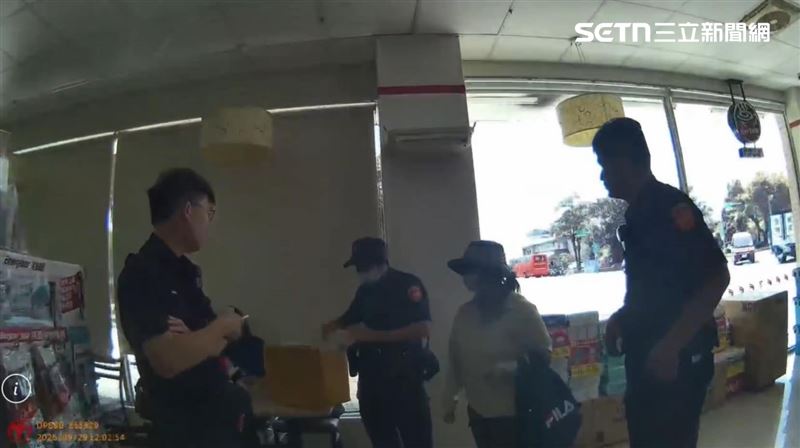 上班途中鷹眼揪嫌!嘉市警一上午連逮3車手,阻斷詐騙金流。(圖/翻攝畫面)