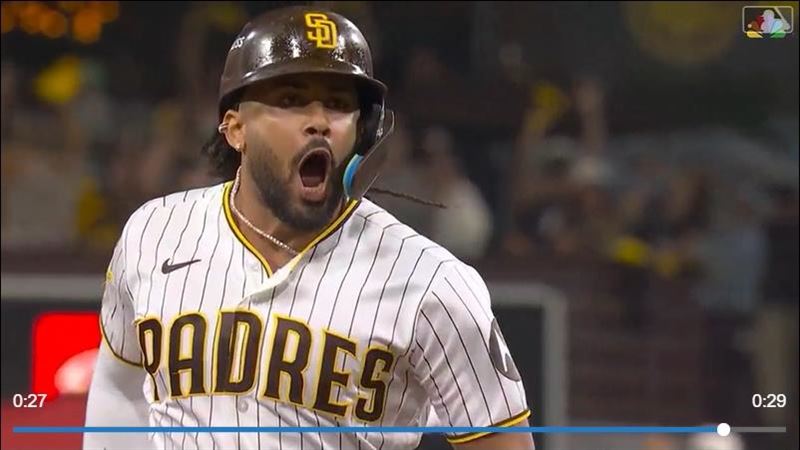 小塔提斯(Fernando Tatis Jr.)敲出「首局首打席首球」全壘打。(圖/翻攝自MLB官網)