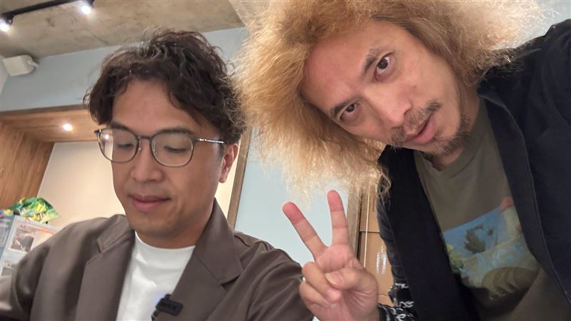 金曲歌王選舉前開唱　盼成沈伯洋造勢大會