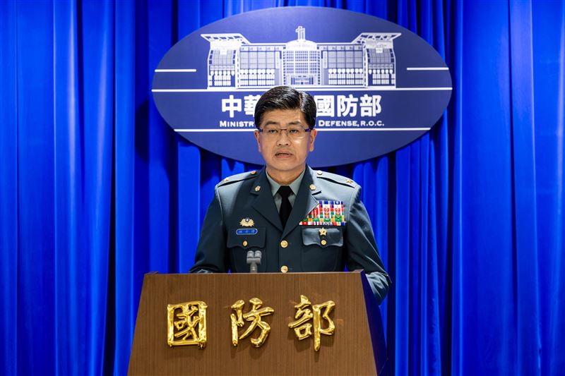 陸軍教準部副指揮官林士偉少將說明陸勝演習(圖/國防部提供)