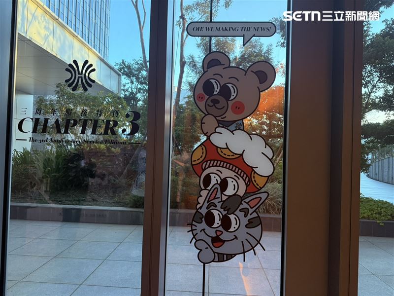 台北漢來大飯店邀請風格插畫家「湯姆先生 MR. TOM」舉行聯名畫展。(圖/記者李育道攝影)
