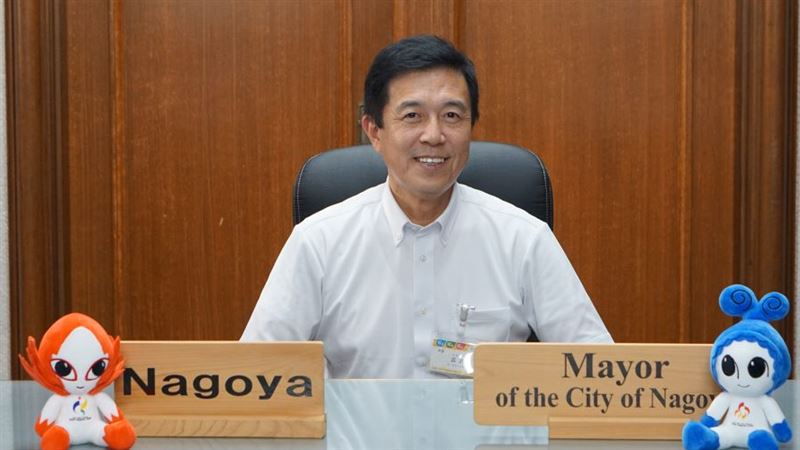 巴士遲到、播錯國歌　名古屋市長道歉了