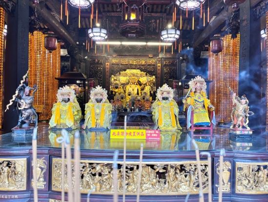 「新莊慈祐宮」的新莊媽相傳擁有300甲媽祖田,是神界大地主。(圖/寶島神很大提供)
