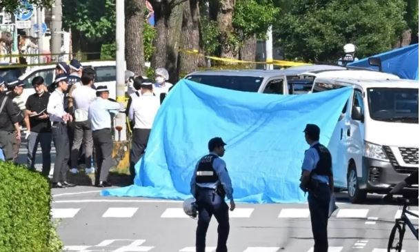 日本神戶20分鐘內發生兩起槍擊案,1人心肺停止。(圖/截自X@maohonoka3)