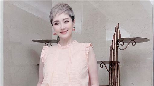 50歲女星驚覺成「老婦人」　本人吐心聲