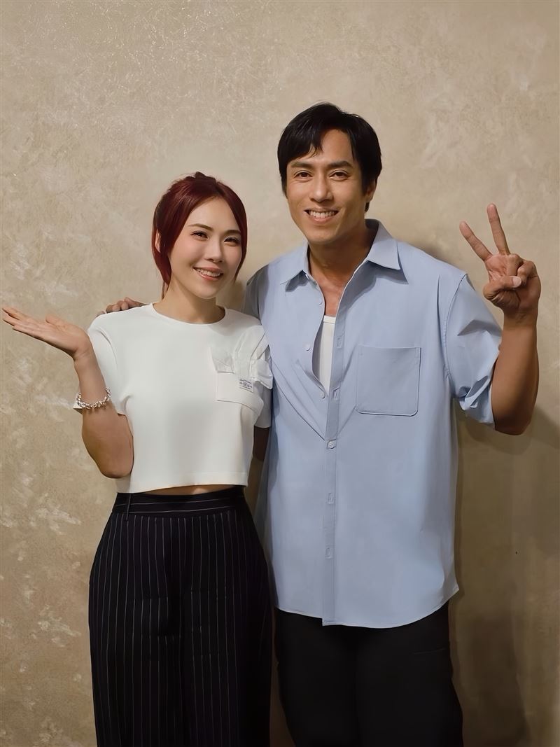 吳申梅〈陪你到老〉MV邀請莊凱勛演出。(圖/喜上梅梢娛樂提供)