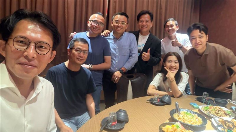 不鳥鄭麗文！8藍委合體黃國昌挺邱臣遠