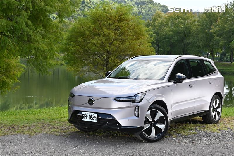Volvo EX90 Plus電動休旅。(圖/記者鍾釗榛攝影)