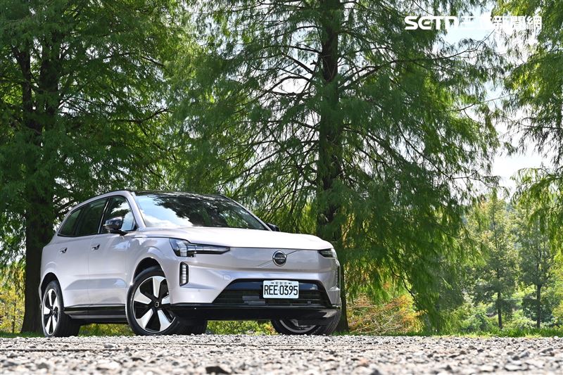 Volvo EX90 Plus營造出北歐極簡奢華感。(圖/記者鍾釗榛攝影)