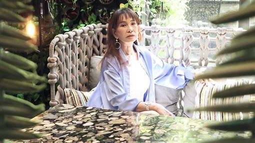 周丹薇砸百萬辦展！險得青光眼、摔傷尾椎