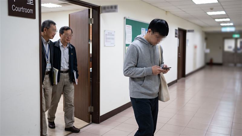 北部某國立大學洪姓研究生指控,遭課程組長塗銷雲端紀錄、排擠孤立,還遭授課教授辱罵「你那時候是腦袋放空了嗎」、「不恥(不齒)」。(示意圖/AI製圖)