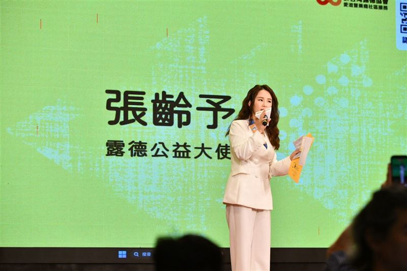 張齡予產後復工主持。(圖/本人提供)