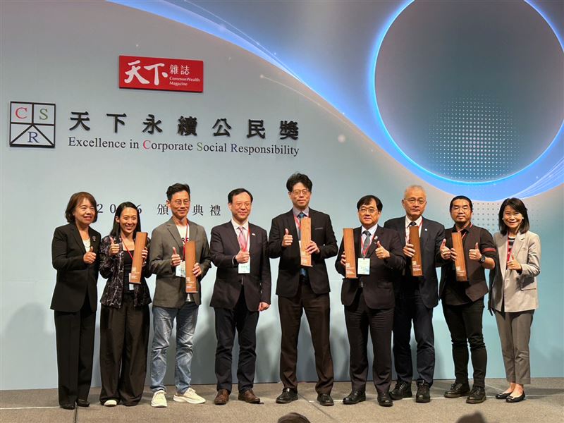 光田醫院獲得「天下永續公民獎」及「天下人才永續獎」醫院組第二名。(圖/光田醫院提供)