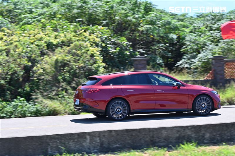 CLA 250+ Shooting Brake with EQ Technology保留燃油車的駕駛感受。(圖/記者鍾釗榛攝影)