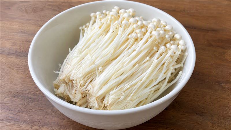 金針菇隔天「原樣拉出」=白吃?營養師揭密