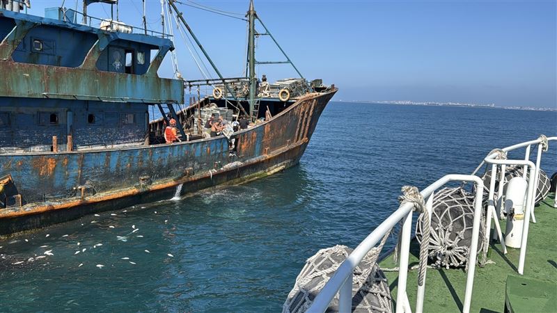 澎湖海巡強靠登檢再查扣5噸漁獲